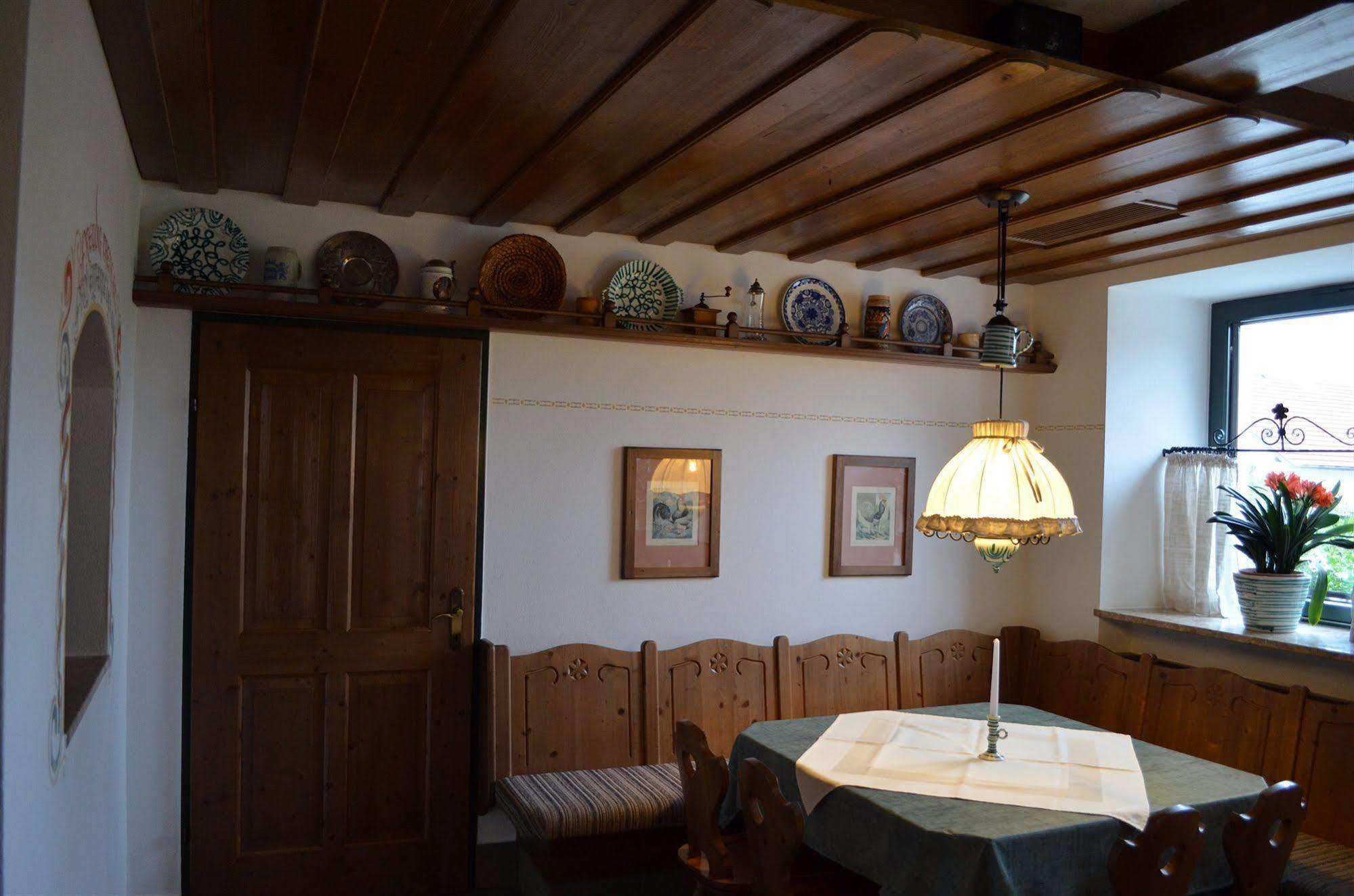 Franz Stelzhamerhof Schildorn Exteriör bild